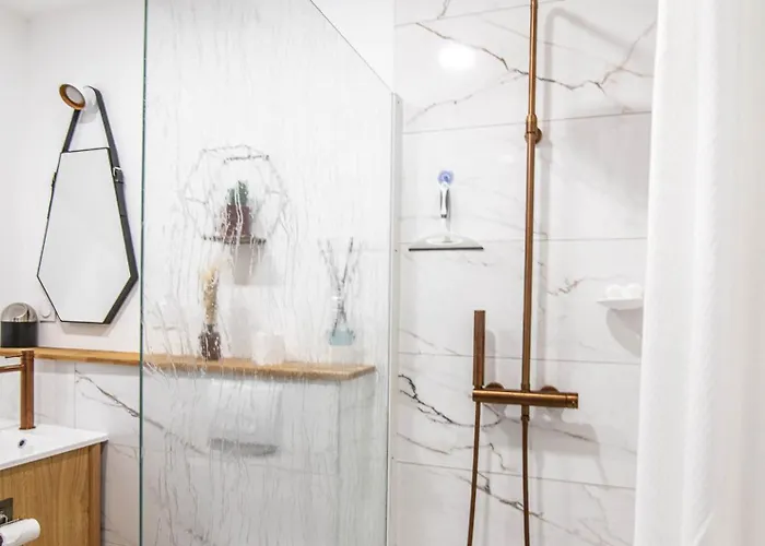 Tranquiloue - Chez Nous - 8min Du Puydufou بيت للعطل *